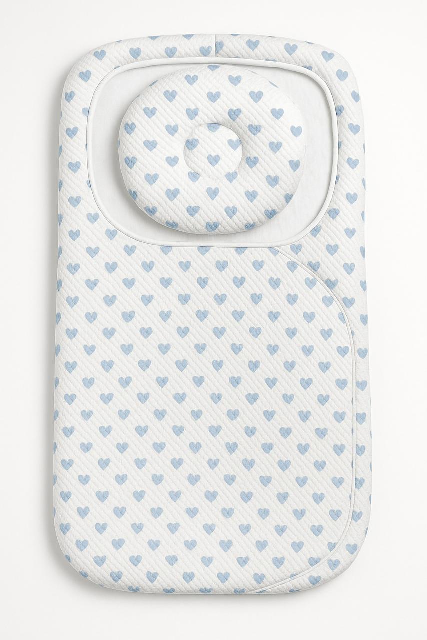 Baby bedding set with blue heart print and matching pillow
